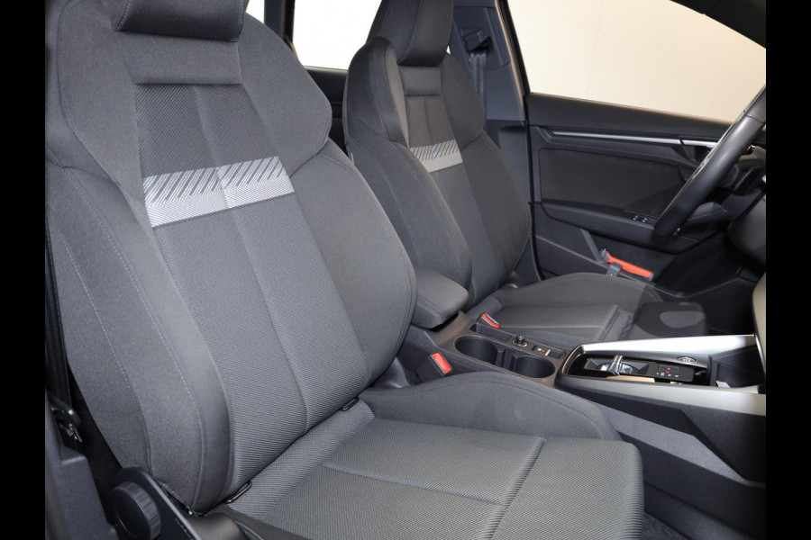 Audi A3 Sportback 30 TFSI Advanced edition 110pk | Parkeer assistent |17 inch | Climatronic | Virtual cockpit |