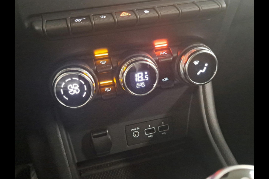 Renault Captur 1.0 TCe 90 Intens Navigatie | Apple Carplay/Android Auto | Sfeerverlichting 1e eigenaar, lage kilometerstand