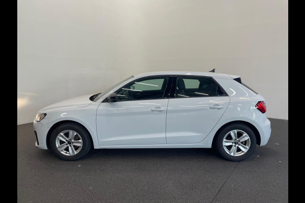 Audi A1 Sportback 30 TFSI 110 pk S-tronic Navigatie Apple Carplay/ Android Auto Parkeersensoren Cruise Control Virtual Cockpit Climate Control Lichtmetalen velgen