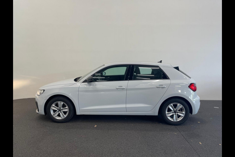 Audi A1 Sportback 30 TFSI 110 pk S-tronic Navigatie Apple Carplay/ Android Auto Parkeersensoren Cruise Control Virtual Cockpit Climate Control Lichtmetalen velgen