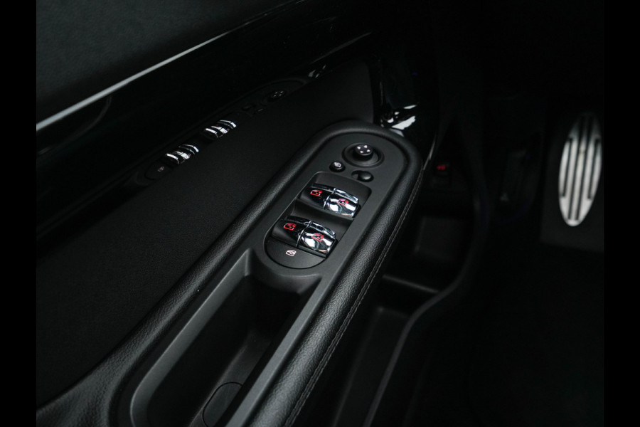 MINI Countryman 2.0 Cooper SD John Cooper Works Chili Aut. *PANO | HEAD-UP | ADAPTIVE-CRUISE | FULL-LED | LEATHER-ALCANTARA  | HARMAN/KARDON | KEYLESS | CAMERA | DAB+ | AMBIENT-LIGHT | NAVI-FULLMAP | TOWBAR | HEATED-SPORTSEATS | SHIFT-PADDLES |.