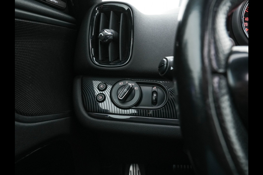 MINI Countryman 2.0 Cooper SD John Cooper Works Chili Aut. *PANO | HEAD-UP | ADAPTIVE-CRUISE | FULL-LED | LEATHER-ALCANTARA  | HARMAN/KARDON | KEYLESS | CAMERA | DAB+ | AMBIENT-LIGHT | NAVI-FULLMAP | TOWBAR | HEATED-SPORTSEATS | SHIFT-PADDLES |.