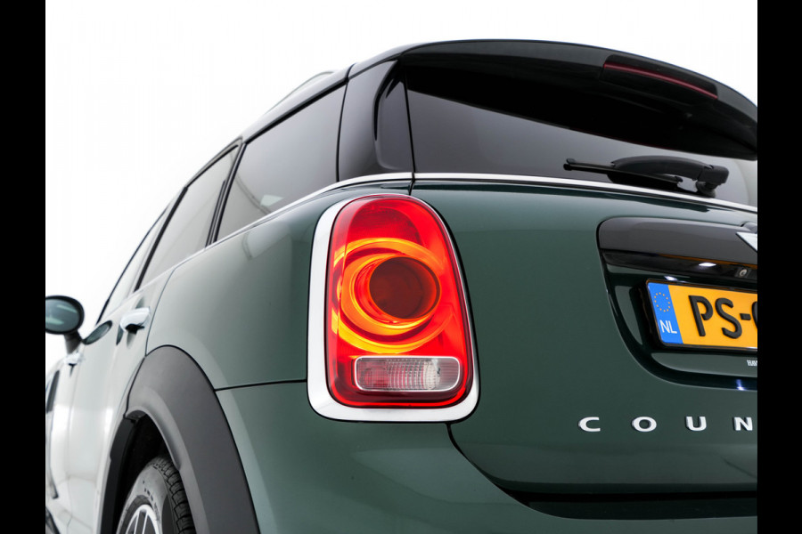 MINI Countryman 2.0 Cooper SD John Cooper Works Chili Aut. *PANO | HEAD-UP | ADAPTIVE-CRUISE | FULL-LED | LEATHER-ALCANTARA  | HARMAN/KARDON | KEYLESS | CAMERA | DAB+ | AMBIENT-LIGHT | NAVI-FULLMAP | TOWBAR | HEATED-SPORTSEATS | SHIFT-PADDLES |.