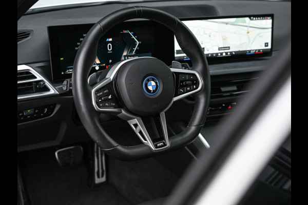 BMW 3 Serie Touring 330e xDrive M-SPORT | FACELIFT | ACCU 19,5 kWh | ACTIVE CRUISE | ELEKTR. TREKHAAK | HIFI AUDIO | SHADOW LINE | CAMERA | BMW 3 Serie Touring 330e xDrive M-SPORT | FACELIFT | ACCU 19,5 kWh | ACTIVE CRUISE | ELEKTR. TREKHAAK | HIFI AUDIO | SHADOW LINE | CAMERA |