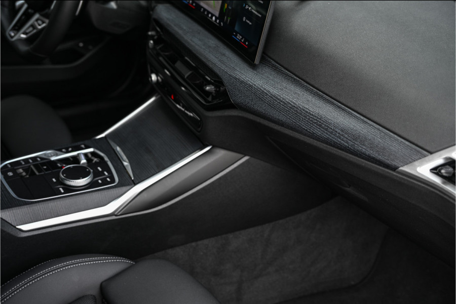 BMW 3 Serie Touring 330e xDrive M-SPORT | FACELIFT | ACCU 19,5 kWh | ACTIVE CRUISE | ELEKTR. TREKHAAK | HIFI AUDIO | SHADOW LINE | CAMERA | BMW 3 Serie Touring 330e xDrive M-SPORT | FACELIFT | ACCU 19,5 kWh | ACTIVE CRUISE | ELEKTR. TREKHAAK | HIFI AUDIO | SHADOW LINE | CAMERA |