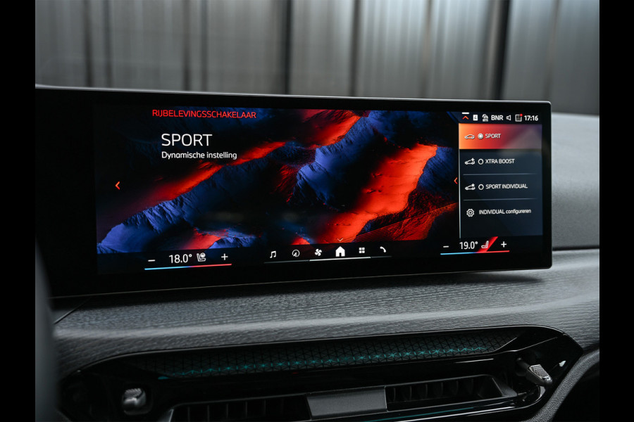 BMW 3 Serie Touring 330e xDrive M-SPORT | FACELIFT | ACCU 19,5 kWh | ACTIVE CRUISE | ELEKTR. TREKHAAK | HIFI AUDIO | SHADOW LINE | CAMERA | BMW 3 Serie Touring 330e xDrive M-SPORT | FACELIFT | ACCU 19,5 kWh | ACTIVE CRUISE | ELEKTR. TREKHAAK | HIFI AUDIO | SHADOW LINE | CAMERA |