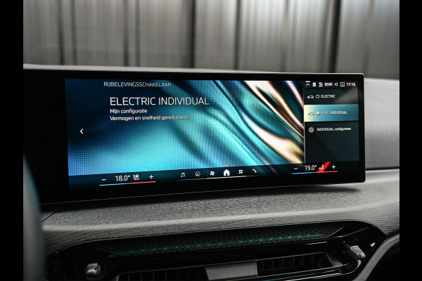 BMW 3 Serie Touring 330e xDrive M-SPORT | FACELIFT | ACCU 19,5 kWh | ACTIVE CRUISE | ELEKTR. TREKHAAK | HIFI AUDIO | SHADOW LINE | CAMERA | BMW 3 Serie Touring 330e xDrive M-SPORT | FACELIFT | ACCU 19,5 kWh | ACTIVE CRUISE | ELEKTR. TREKHAAK | HIFI AUDIO | SHADOW LINE | CAMERA |