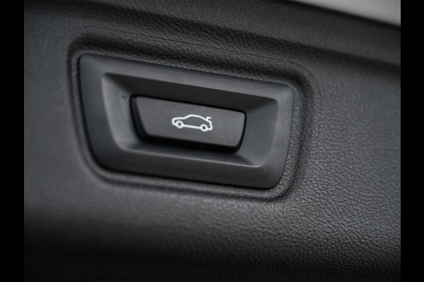 BMW 3 Serie Touring 330e xDrive M-SPORT | FACELIFT | ACCU 19,5 kWh | ACTIVE CRUISE | ELEKTR. TREKHAAK | HIFI AUDIO | SHADOW LINE | CAMERA | BMW 3 Serie Touring 330e xDrive M-SPORT | FACELIFT | ACCU 19,5 kWh | ACTIVE CRUISE | ELEKTR. TREKHAAK | HIFI AUDIO | SHADOW LINE | CAMERA |