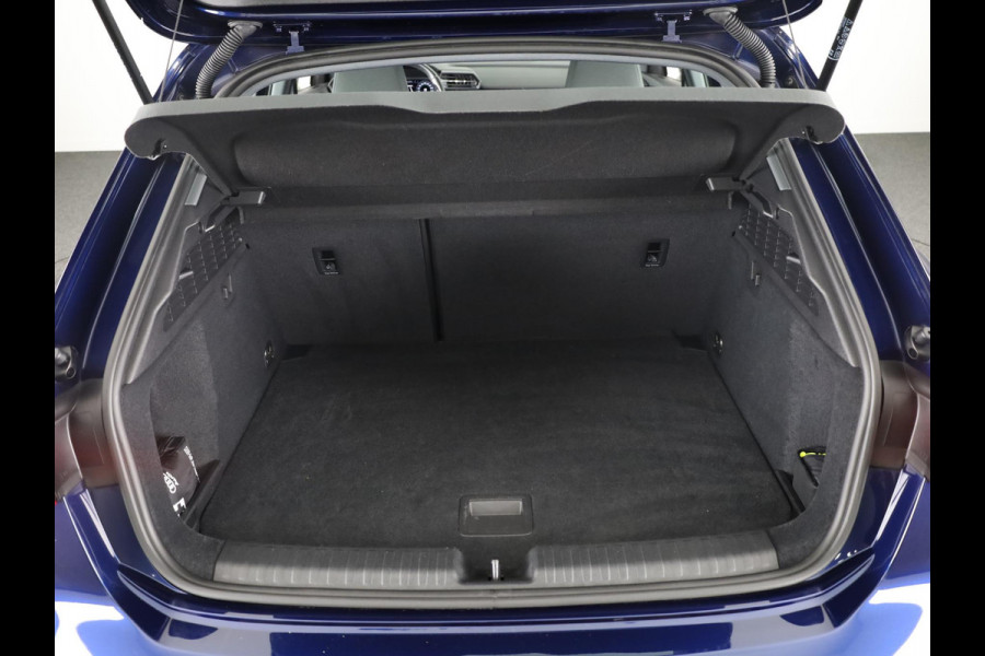 Audi A3 Sportback 30 TFSI Advanced edition 110 PK S-Tronic |  Navigatie | Parkeersensoren | LED koplampen |