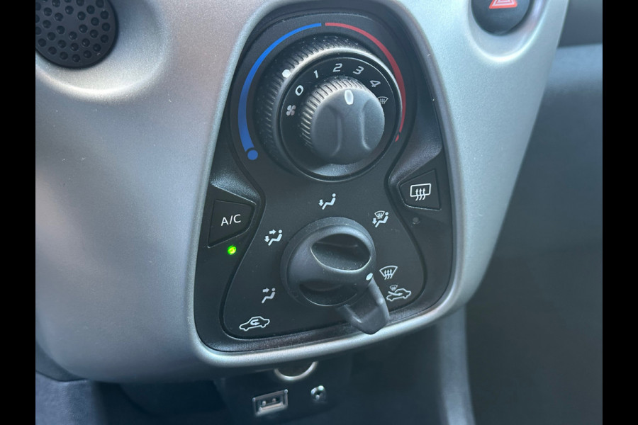 Peugeot 108 1.0 e-VTi Active Airco/Camera