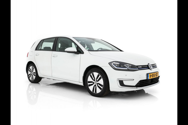 Volkswagen e-Golf (SOH-86%) Aut. *HEAT-PUMP | LUXURY-LEATHER | FULL-LED | NAVI-FULLMAP | CAMERA | HEATED-SPORTSEATS | ECC | CCS-FASTLOADER | PDC | CARPLAY | CRUISE | 16''ALU* Volkswagen e-Golf (SOH-86%) Aut. *HEAT-PUMP | LUXURY-LEATHER | FULL-LED | NAVI-FULLMAP | CAMERA | HEATED-SPORTSEATS | ECC | CCS-FASTLOADER | PDC | CARPLAY | CRUISE | 16''ALU*