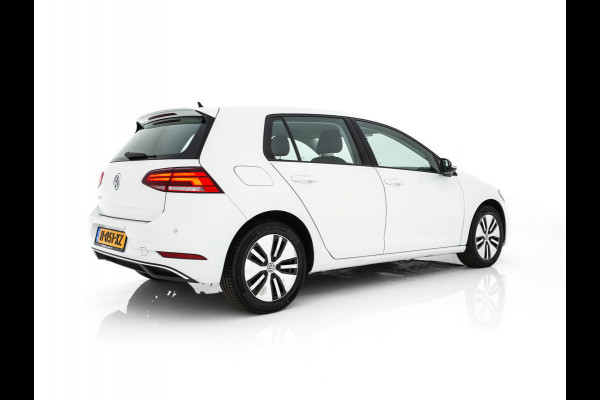 Volkswagen e-Golf (SOH-86%) Aut. *HEAT-PUMP | LUXURY-LEATHER | FULL-LED | NAVI-FULLMAP | CAMERA | HEATED-SPORTSEATS | ECC | CCS-FASTLOADER | PDC | CARPLAY | CRUISE | 16''ALU* Volkswagen e-Golf (SOH-86%) Aut. *HEAT-PUMP | LUXURY-LEATHER | FULL-LED | NAVI-FULLMAP | CAMERA | HEATED-SPORTSEATS | ECC | CCS-FASTLOADER | PDC | CARPLAY | CRUISE | 16''ALU*