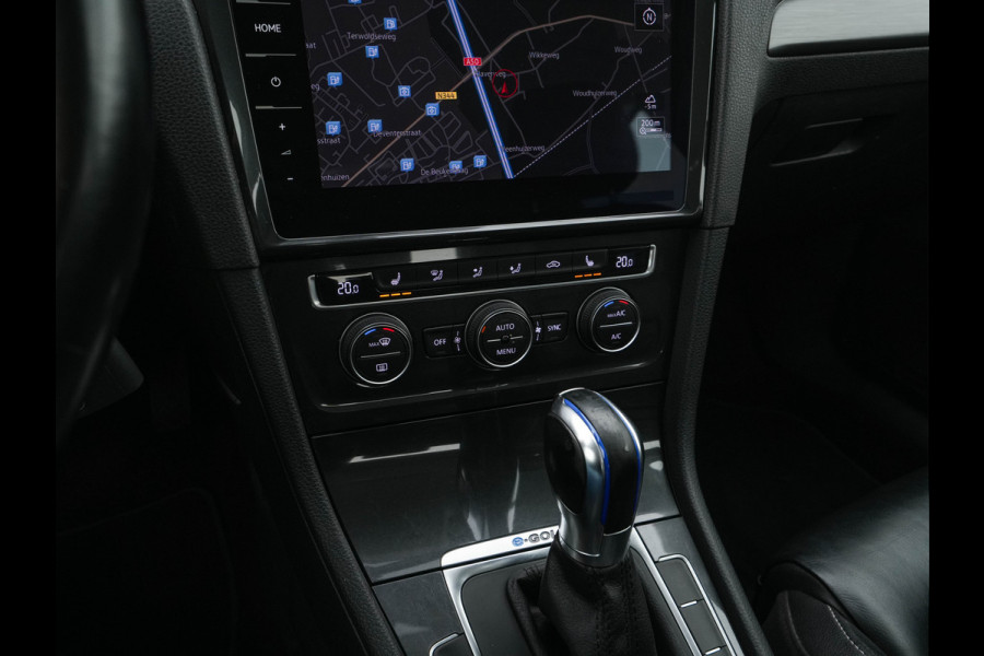 Volkswagen e-Golf (SOH-86%) Aut. *HEAT-PUMP | LUXURY-LEATHER | FULL-LED | NAVI-FULLMAP | CAMERA | HEATED-SPORTSEATS | ECC | CCS-FASTLOADER | PDC | CARPLAY | CRUISE | 16''ALU* Volkswagen e-Golf (SOH-86%) Aut. *HEAT-PUMP | LUXURY-LEATHER | FULL-LED | NAVI-FULLMAP | CAMERA | HEATED-SPORTSEATS | ECC | CCS-FASTLOADER | PDC | CARPLAY | CRUISE | 16''ALU*