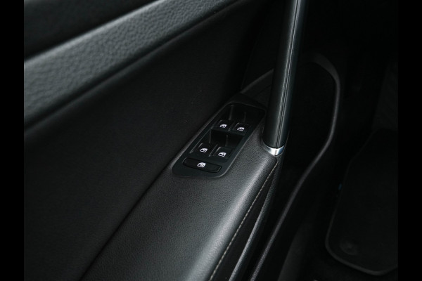 Volkswagen e-Golf (SOH-86%) Aut. *HEAT-PUMP | LUXURY-LEATHER | FULL-LED | NAVI-FULLMAP | CAMERA | HEATED-SPORTSEATS | ECC | CCS-FASTLOADER | PDC | CARPLAY | CRUISE | 16''ALU* Volkswagen e-Golf (SOH-86%) Aut. *HEAT-PUMP | LUXURY-LEATHER | FULL-LED | NAVI-FULLMAP | CAMERA | HEATED-SPORTSEATS | ECC | CCS-FASTLOADER | PDC | CARPLAY | CRUISE | 16''ALU*