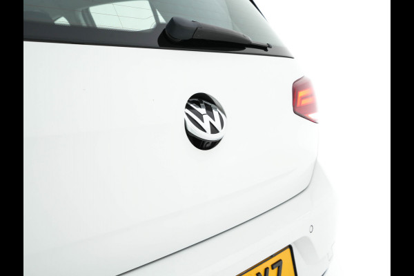 Volkswagen e-Golf (SOH-86%) Aut. *HEAT-PUMP | LUXURY-LEATHER | FULL-LED | NAVI-FULLMAP | CAMERA | HEATED-SPORTSEATS | ECC | CCS-FASTLOADER | PDC | CARPLAY | CRUISE | 16''ALU* Volkswagen e-Golf (SOH-86%) Aut. *HEAT-PUMP | LUXURY-LEATHER | FULL-LED | NAVI-FULLMAP | CAMERA | HEATED-SPORTSEATS | ECC | CCS-FASTLOADER | PDC | CARPLAY | CRUISE | 16''ALU*