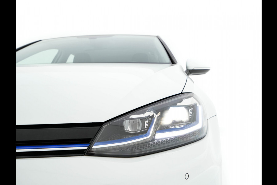 Volkswagen e-Golf (SOH-86%) Aut. *HEAT-PUMP | LUXURY-LEATHER | FULL-LED | NAVI-FULLMAP | CAMERA | HEATED-SPORTSEATS | ECC | CCS-FASTLOADER | PDC | CARPLAY | CRUISE | 16''ALU* Volkswagen e-Golf (SOH-86%) Aut. *HEAT-PUMP | LUXURY-LEATHER | FULL-LED | NAVI-FULLMAP | CAMERA | HEATED-SPORTSEATS | ECC | CCS-FASTLOADER | PDC | CARPLAY | CRUISE | 16''ALU*