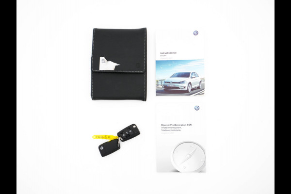 Volkswagen e-Golf (SOH-86%) Aut. *HEAT-PUMP | LUXURY-LEATHER | FULL-LED | NAVI-FULLMAP | CAMERA | HEATED-SPORTSEATS | ECC | CCS-FASTLOADER | PDC | CARPLAY | CRUISE | 16''ALU* Volkswagen e-Golf (SOH-86%) Aut. *HEAT-PUMP | LUXURY-LEATHER | FULL-LED | NAVI-FULLMAP | CAMERA | HEATED-SPORTSEATS | ECC | CCS-FASTLOADER | PDC | CARPLAY | CRUISE | 16''ALU*