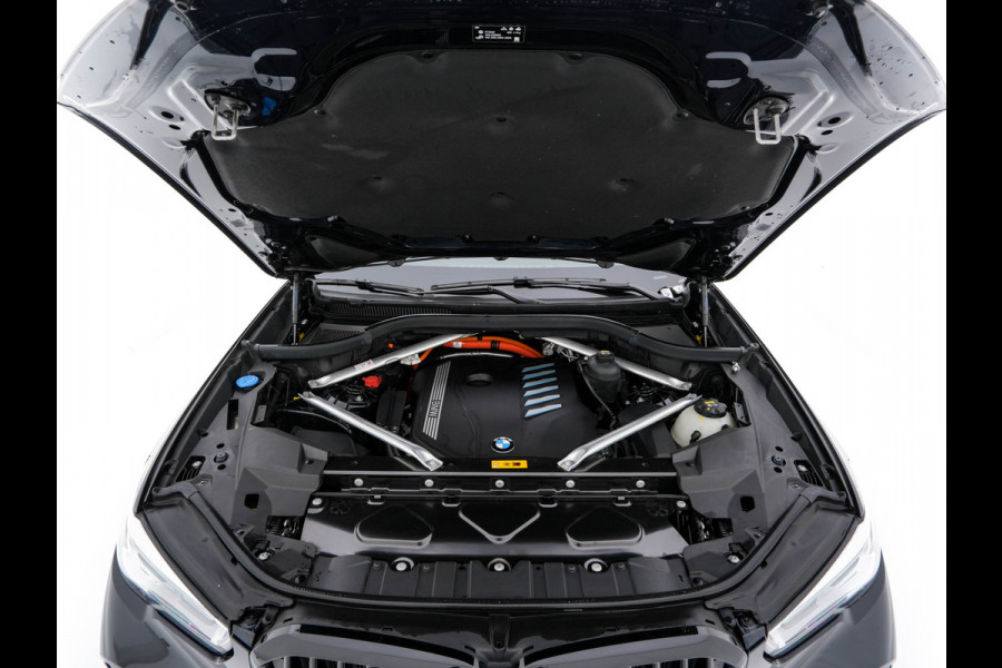 BMW X5 xDrive45e M-Sport High Executive Plug-in (INCL-BTW) *PANO | HEAD-UP | LASER-LIGHT | ADAPTIVE-CRUISE | LUXURY-LEATHER | HARMAN/KARDON | HEATED-SPORTSEATS | DIGI-COCKPIT | KEYLESS | DAB+ | MEMORY-PACK | CAMERA | NAVI-FULLMAP | 20''ALU
