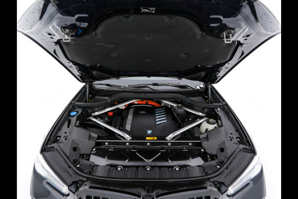 BMW X5 xDrive45e M-Sport High Executive Plug-in (INCL-BTW) *PANO | HEAD-UP | LASER-LIGHT | ADAPTIVE-CRUISE | LUXURY-LEATHER | HARMAN/KARDON | HEATED-SPORTSEATS | DIGI-COCKPIT | KEYLESS | DAB+ | MEMORY-PACK | CAMERA | NAVI-FULLMAP | 20''ALU