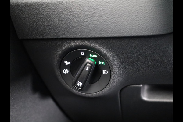 Škoda Karoq Sportline Business 1.5 TSI 150 pk 7 versn. DSG | Panoramadak | Travel Assist plus | Trekhaak wegklapbaar | Elektrische achterklep