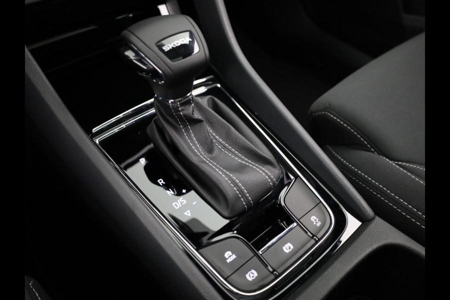 Škoda Karoq Sportline Business 1.5 TSI 150 pk 7 versn. DSG | Panoramadak | Travel Assist plus | Trekhaak wegklapbaar | Elektrische achterklep