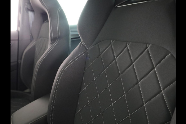 Škoda Karoq Sportline Business 1.5 TSI 150 pk 7 versn. DSG | Panoramadak | Travel Assist plus | Trekhaak wegklapbaar | Elektrische achterklep