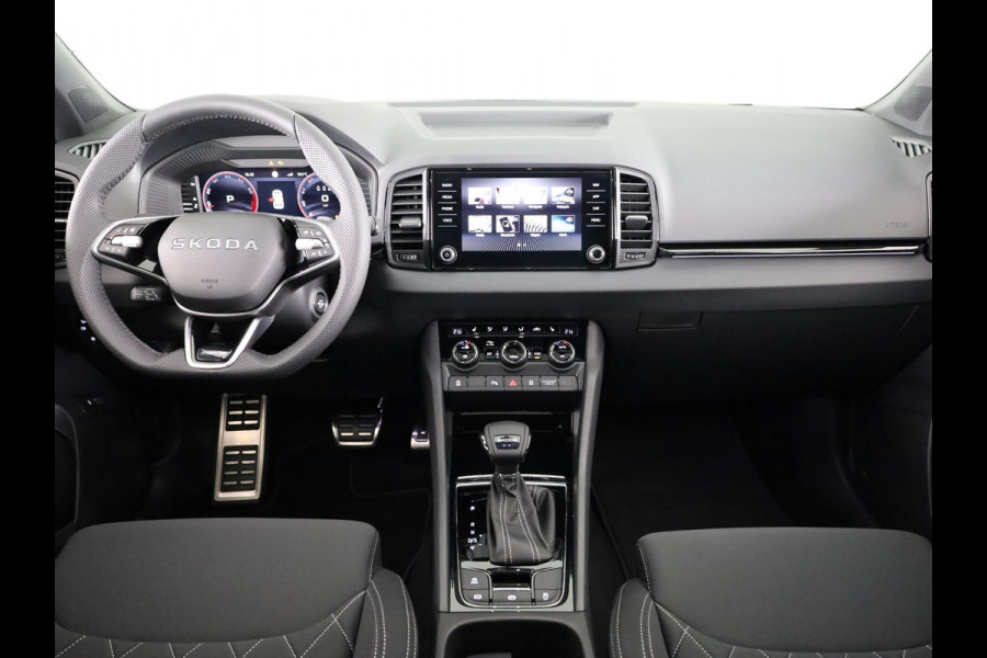 Škoda Karoq Sportline Business 1.5 TSI 150 pk 7 versn. DSG | Panoramadak | Travel Assist plus | Trekhaak wegklapbaar | Elektrische achterklep