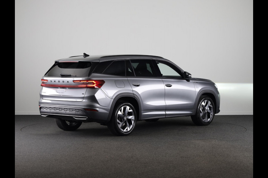 Škoda Kodiaq 1.5 TSI PHEV Sportline Business 204pk | Trekhaak | Blind Spot | Adaptive Cruise | Stoelverwarming | Camera | Light & View