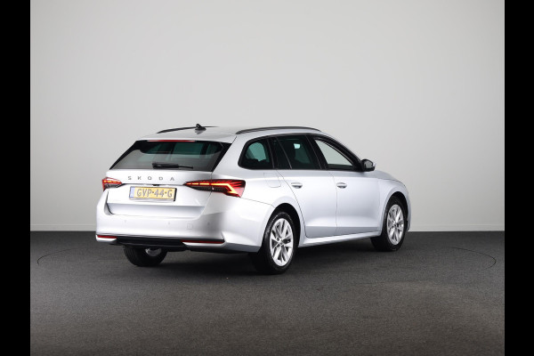 Škoda Octavia Combi 1.5 TSI MHEV Business Edition 115PK DSG | Verlengde garantie | Stoelverwarming | Achteruitrijcamera | Elektrische kofferklep |