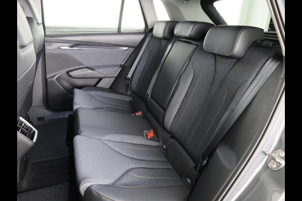 Škoda Elroq 85 Business Edition Tour 286 pk | Business Upgrade Pakket - CLEVER | Wegklapbare trekhaak | Bagage scheidingsnet