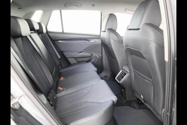 Škoda Elroq 85 Business Edition Tour 286 pk | Business Upgrade Pakket - CLEVER | Wegklapbare trekhaak | Bagage scheidingsnet