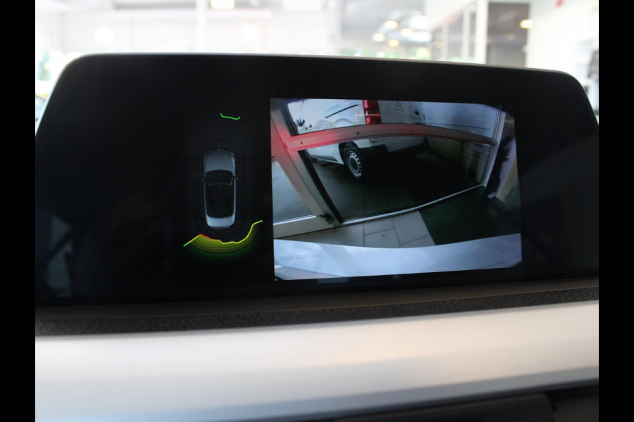 BMW 4 Serie Cabrio 420i High Executive | HARDTOP | NAVIGATIE | ACHTERUITRIJCAMERA |