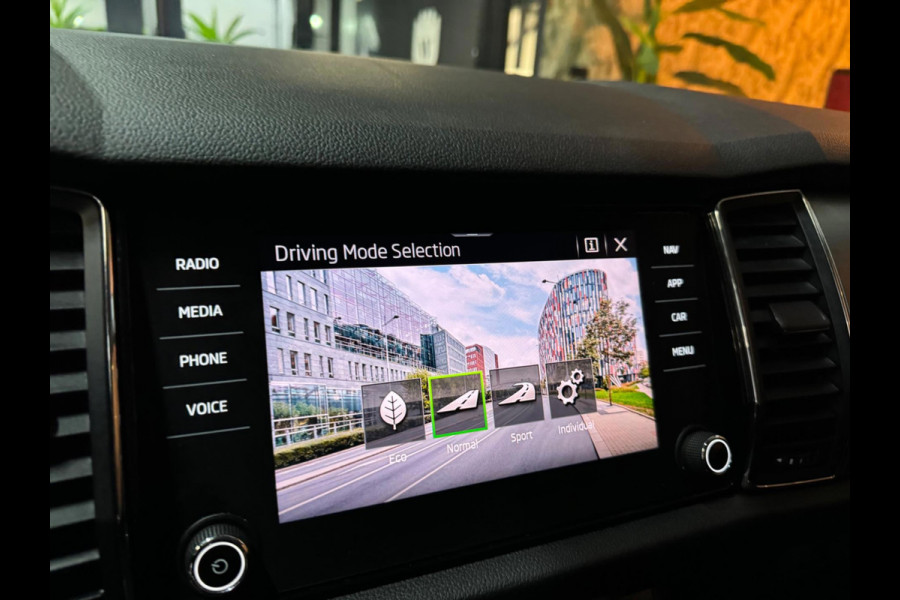 Škoda Kodiaq 1.5 TSI Ambition Garantie CarPlay Virtueel Camera PDC Lane Adoptief Cruise Clima Navi DAB Rijklaar