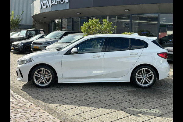 BMW 1-serie 118i High Executive l M-PAKKET l SFEERVERLICHTING