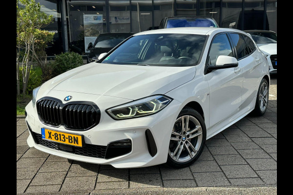 BMW 1-serie 118i High Executive l M-PAKKET l SFEERVERLICHTING