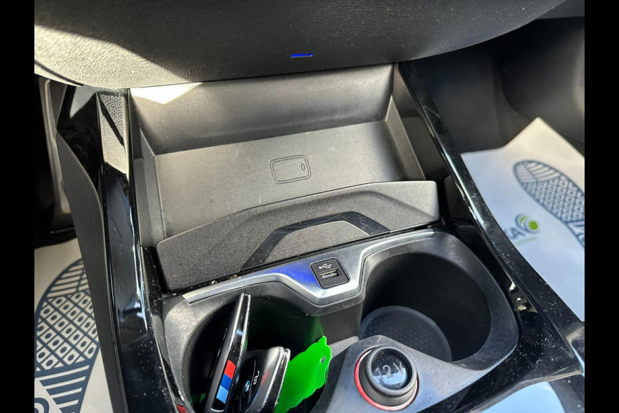 BMW 1-serie 118i High Executive l M-PAKKET l SFEERVERLICHTING