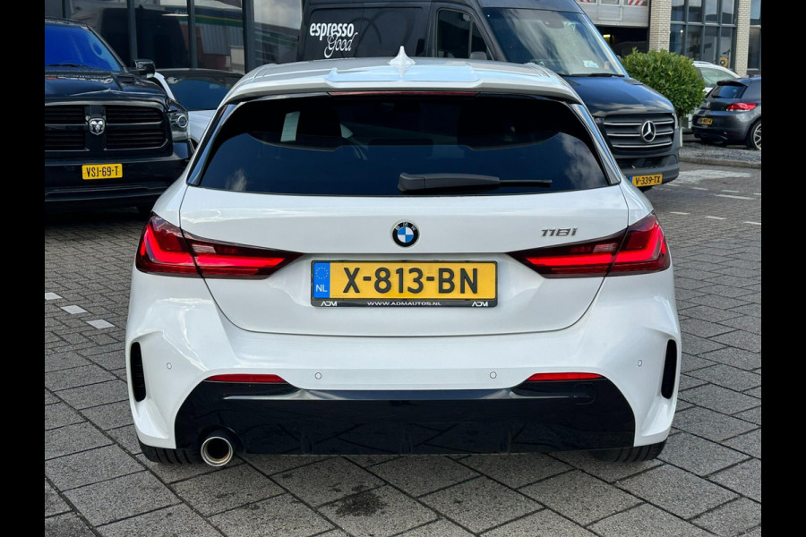 BMW 1-serie 118i High Executive l M-PAKKET l SFEERVERLICHTING