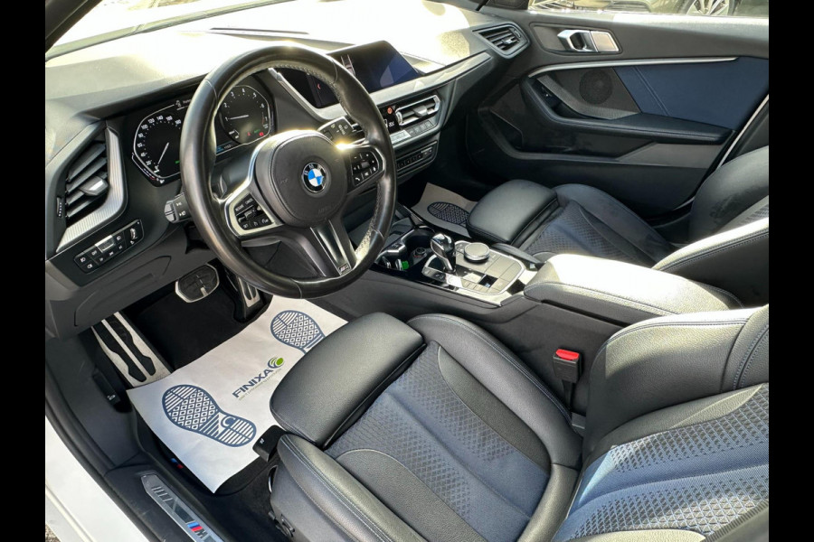 BMW 1-serie 118i High Executive l M-PAKKET l SFEERVERLICHTING