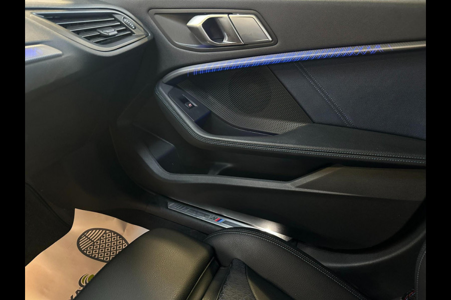 BMW 1-serie 118i High Executive l M-PAKKET l SFEERVERLICHTING