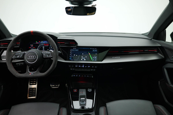 Audi RS3 Sportback 2.5 TFSI quattro |Keramisch|Pano|360|Carbon|HUD|B&O|Memory|