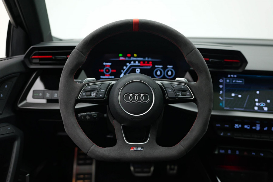 Audi RS3 Sportback 2.5 TFSI quattro |Keramisch|Pano|360|Carbon|HUD|B&O|Memory|