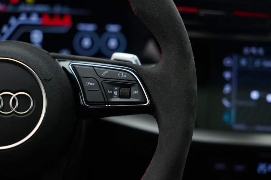 Audi RS3 Sportback 2.5 TFSI quattro |Keramisch|Pano|360|Carbon|HUD|B&O|Memory|