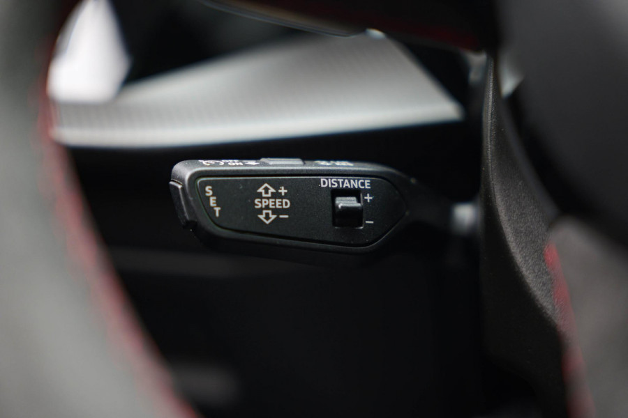Audi RS3 Sportback 2.5 TFSI quattro |Keramisch|Pano|360|Carbon|HUD|B&O|Memory|