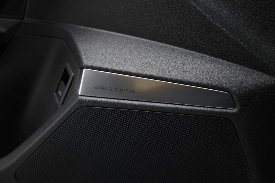 Audi RS3 Sportback 2.5 TFSI quattro |Keramisch|Pano|360|Carbon|HUD|B&O|Memory|