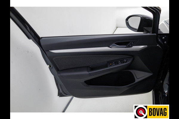 Volkswagen Golf 1.5 TSI Bus. Comf. Ed. 116 PK | Stoel & Stuurverw. | App. connect | Adap. Cruise | Extra getint glas v/a b-stijl | PDC V+ A | Draadloze tel. lader | All season banden