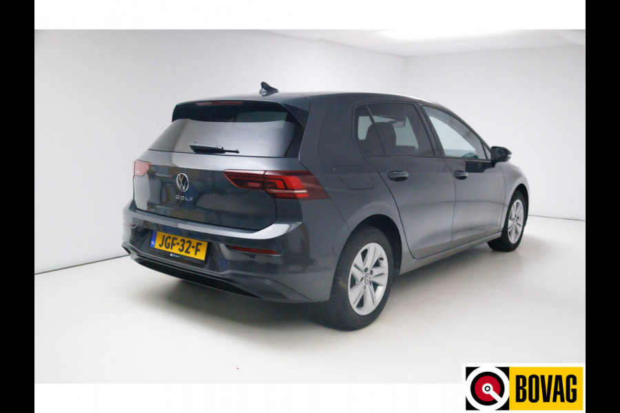 Volkswagen Golf 1.5 TSI Bus. Comf. Ed. 116 PK | Stoel & Stuurverw. | App. connect | Adap. Cruise | Extra getint glas v/a b-stijl | PDC V+ A | Draadloze tel. lader | All season banden