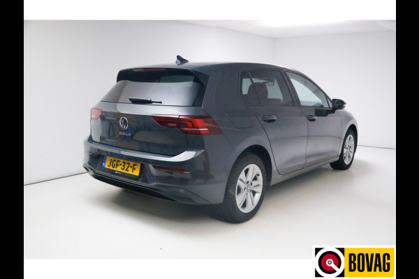 Volkswagen Golf 1.5 TSI Bus. Comf. Ed. 116 PK | Stoel & Stuurverw. | App. connect | Adap. Cruise | Extra getint glas v/a b-stijl | PDC V+ A | Draadloze tel. lader | All season banden