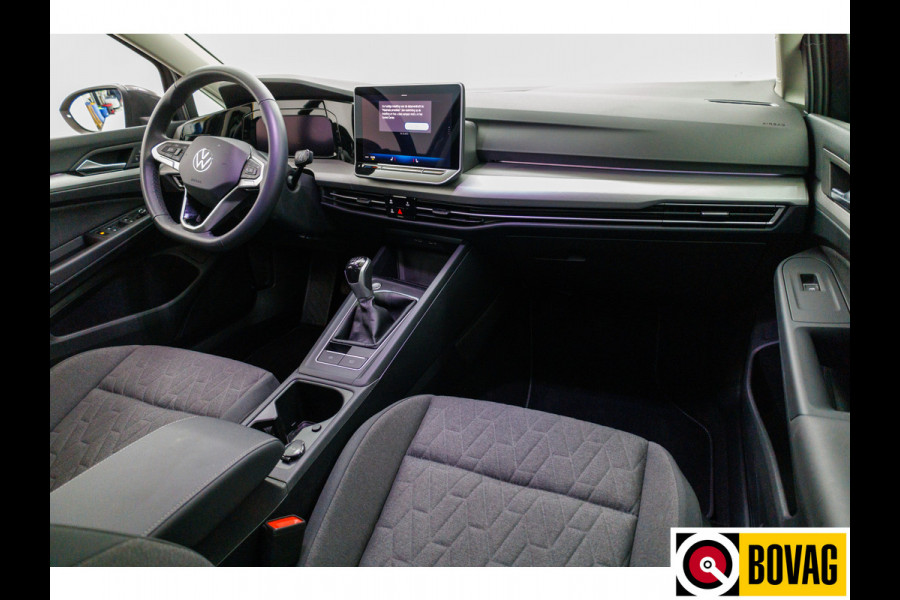 Volkswagen Golf 1.5 TSI Bus. Comf. Ed. 116 PK | Stoel & Stuurverw. | App. connect | Adap. Cruise | Extra getint glas v/a b-stijl | PDC V+ A | Draadloze tel. lader | All season banden