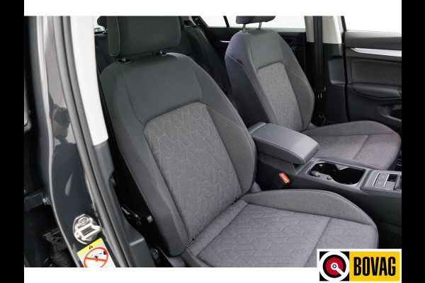 Volkswagen Golf 1.5 TSI Bus. Comf. Ed. 116 PK | Stoel & Stuurverw. | App. connect | Adap. Cruise | Extra getint glas v/a b-stijl | PDC V+ A | Draadloze tel. lader | All season banden