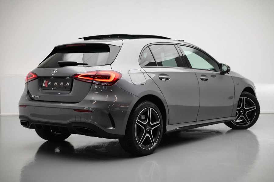Mercedes-Benz A-Klasse 250 e AMG Line |Pano|Dodehoek|Draadloos Laden|